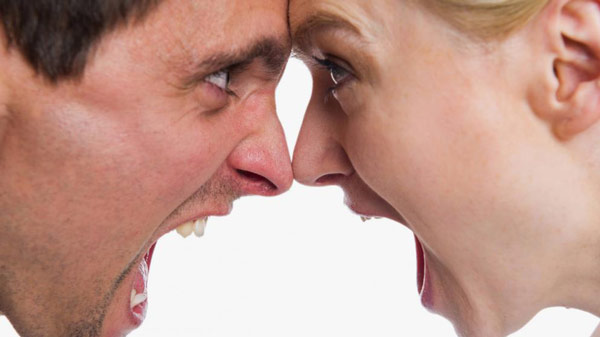 چگونه همسر عصبانی خود را کنترل کنیم؟